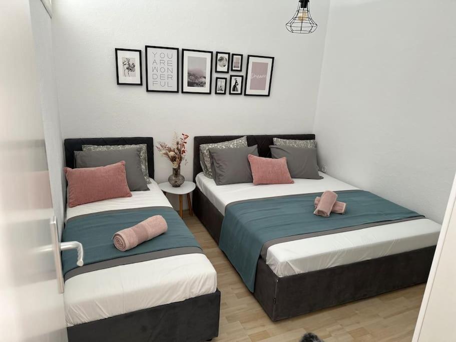 Beautiful Fully Renovated Apartment By The Sea, Large Balcony With Enchanting Views Neum Eksteriør bilde