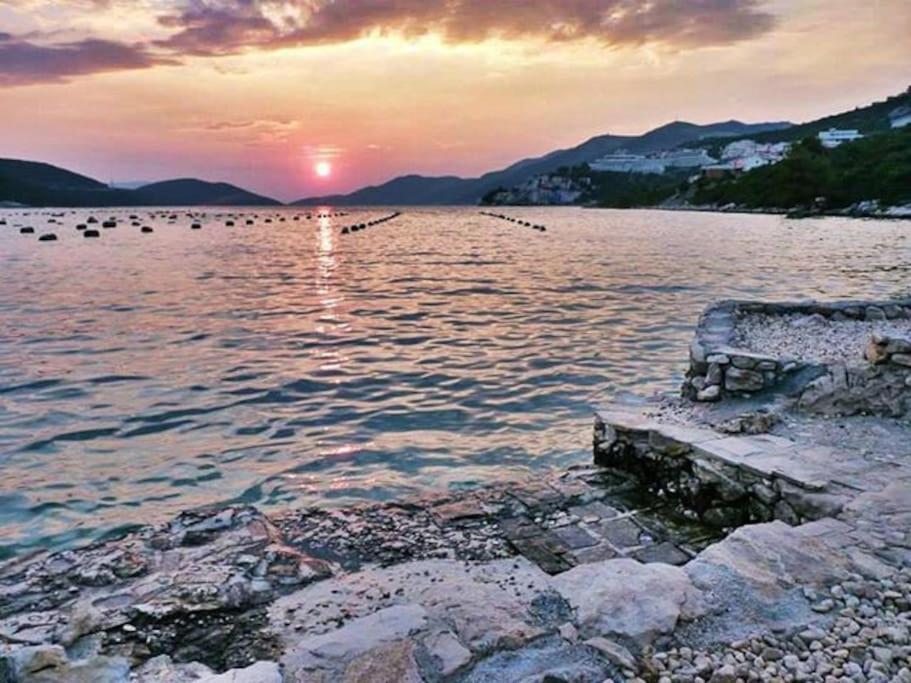 Beautiful Fully Renovated Apartment By The Sea, Large Balcony With Enchanting Views Neum Eksteriør bilde